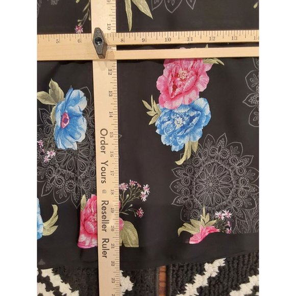 NEW Torrid Women's Camisole in Black with Mandalas and Flowers. Size 1 or 14/16 - Picture 10 of 11